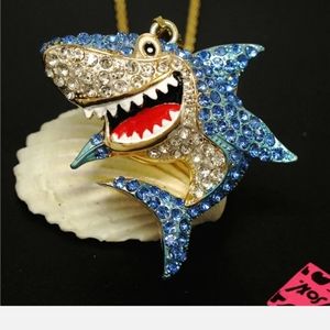 *Betsy Johnson* SHARK 🦈  Necklace
